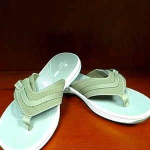 Cloudsteppers by Clarks sandals *NEVER WORN*